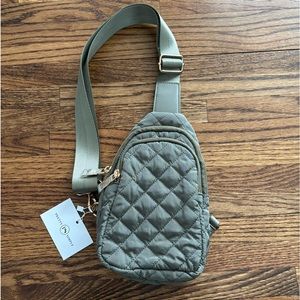 NEW Pretty Simple Crossbody Bag